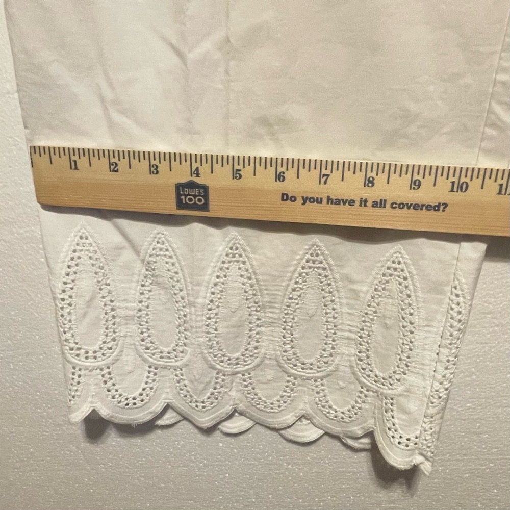 Ruby Rd. White Cropped Pants Eyelet Type Scallope… - image 9